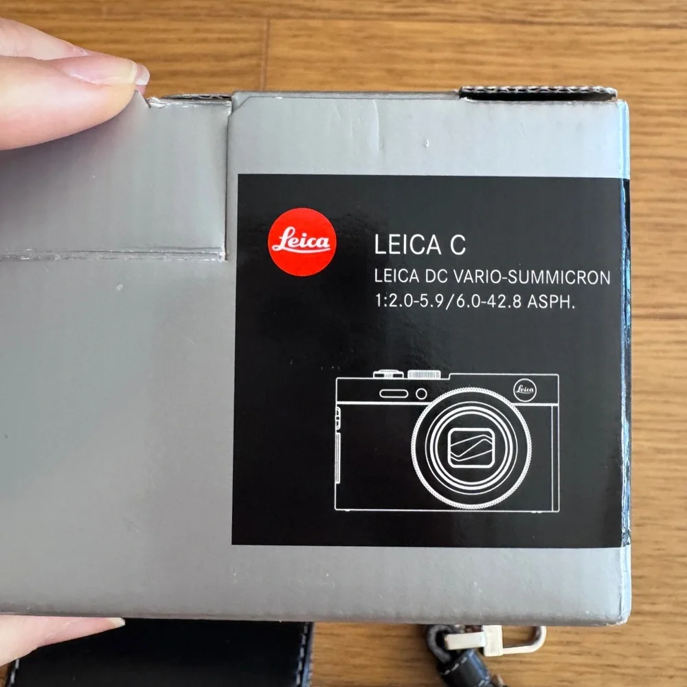 Leica C Typ 112 Digital Camera 12.1MP Compact Light Gold + Leica Camera Bag